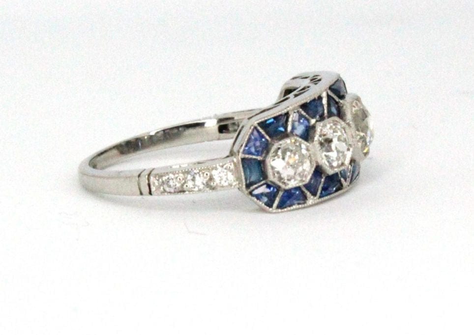 Bague 56.5 Art Deco style ring in platinum with sapphires and diamonds 58 Facettes