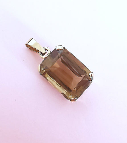 Pendentif Pendentif imposant citrine or jaune 58 Facettes AA 1635