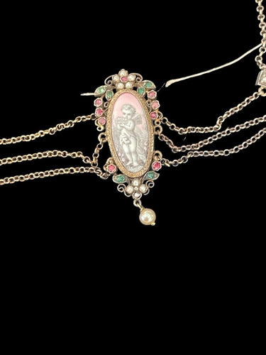 Collier Collier à Décor d'Angelots émaillés Dans Son écrin 58 Facettes 997667