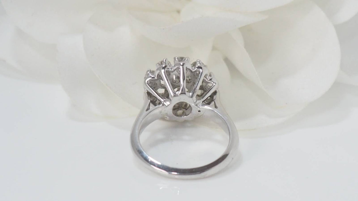 Bague 49.5 Bague marguerite en or blanc et diamants 58 Facettes 32186