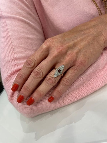 Bague 53 MARQUISE ANCIENNE RUBIS ET DIMANANTS 58 Facettes 052881