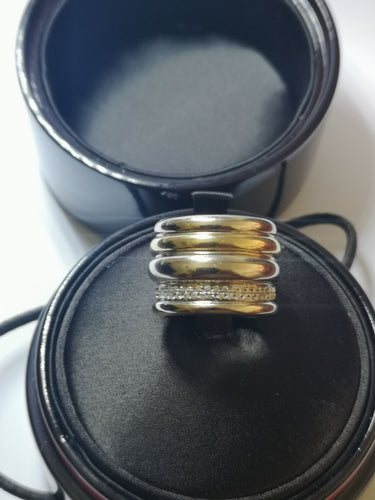 Bague 54 Bague Pomellato Tubolare en or jaune , or blanc et diamants 58 Facettes