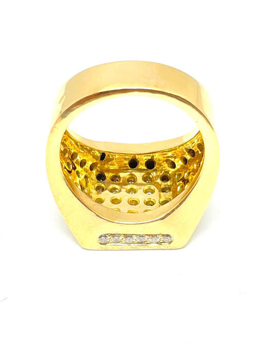 Bague Chevalière homme en or jaune et diamants 58 Facettes