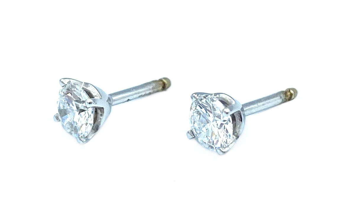 Boucles d'oreilles Puces d’oreilles or blanc, diamants 58 Facettes