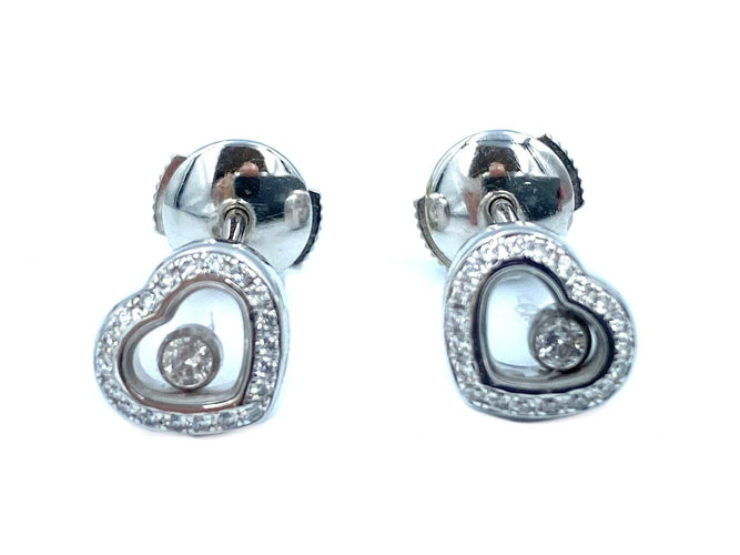 Boucles d'oreilles CHOPARD. Boucles d’oreilles Happy Diamonds or blanc diamants 58 Facettes