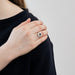 Bague Bague entourage platine, diamants et saphir 58 Facettes