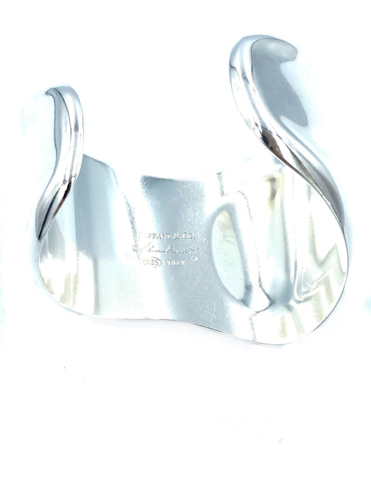 Bracelet Tiffany’s. Elsa Peretti. Bracelet manchette Bone small 58 Facettes