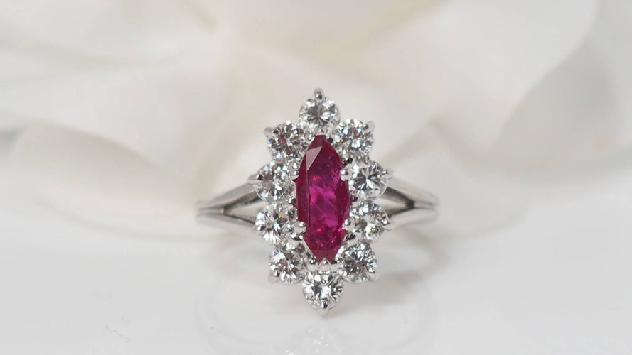 Bague 51 Bague marquise or blanc, rubis navette et diamants 58 Facettes 31031