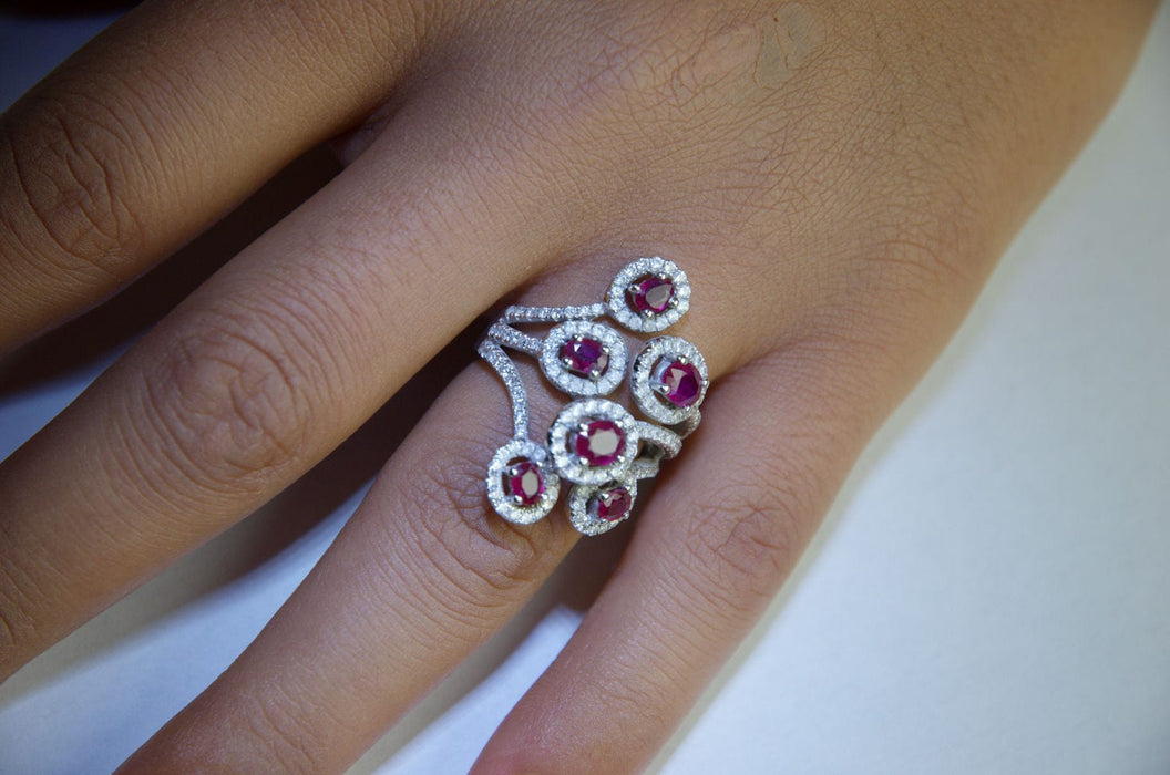 Bague Bague Rubis 180 diamants 58 Facettes