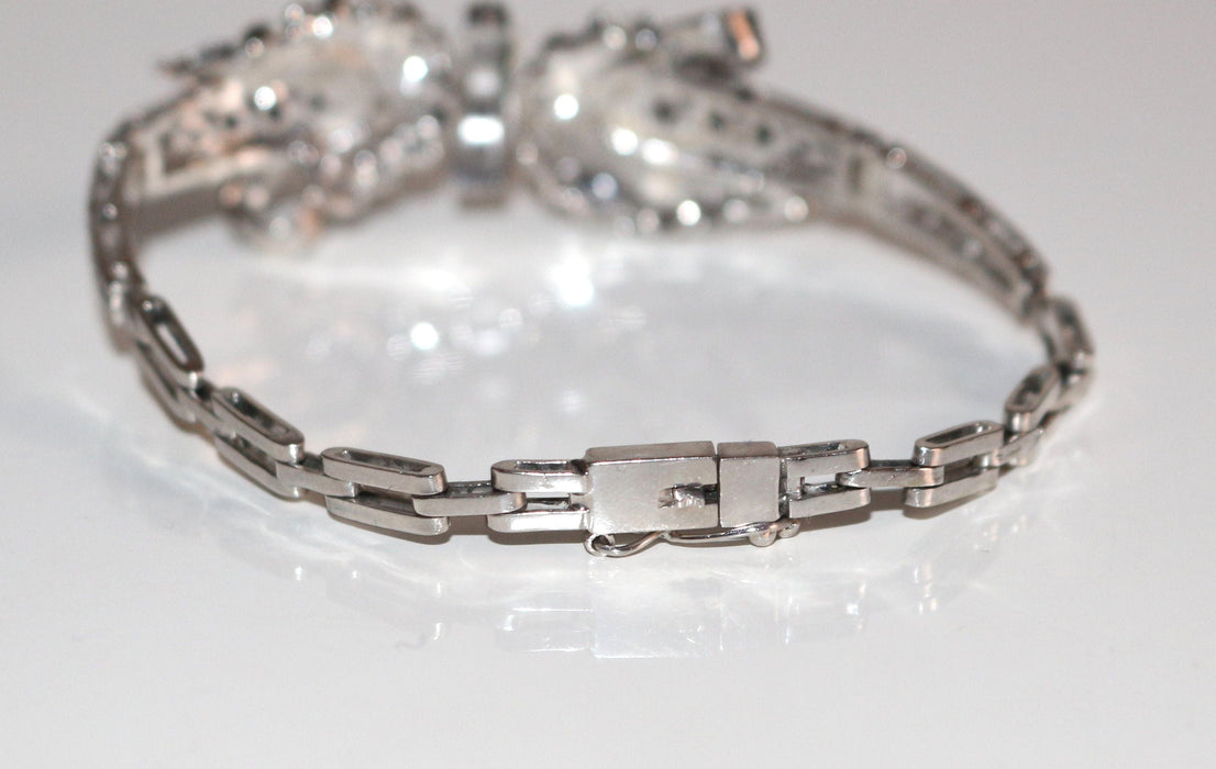 Bracelet Bracelet Noeud en Or Blanc et Diamants 58 Facettes 548