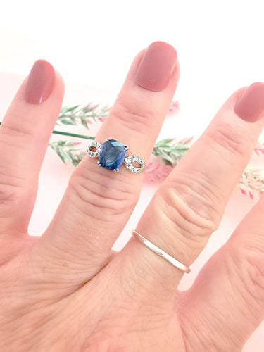 Bague Bague Saphir 1,70 ct taille coussin Diamants 58 Facettes AA 1588