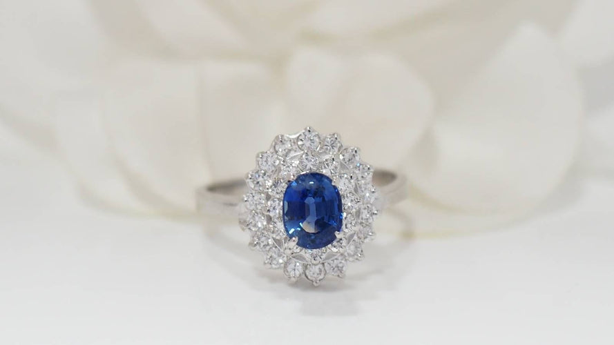 Bague 55 Bague double entourage en or blanc, saphir et diamants 58 Facettes 32091