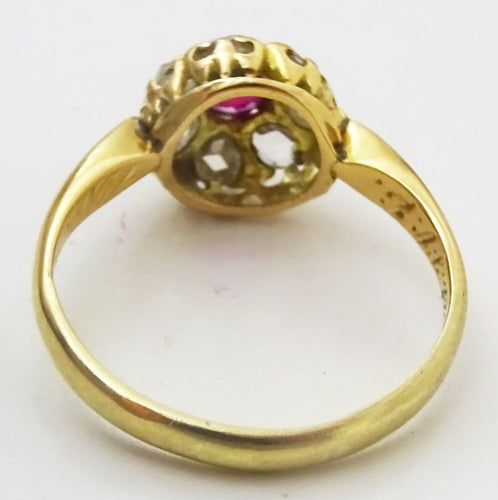 Bague Bague Vintage Rubis et Diamants 58 Facettes