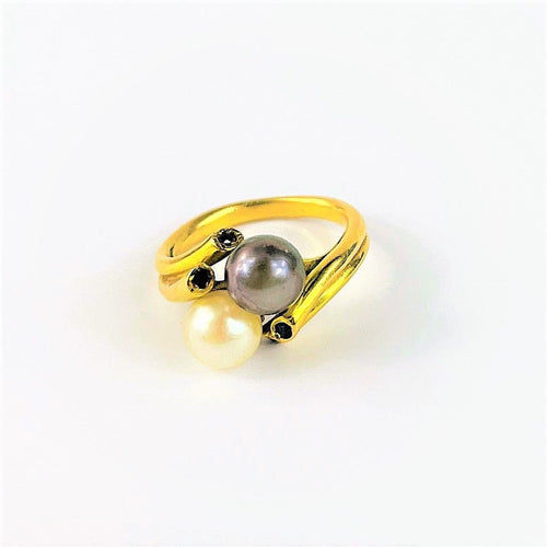 Bague 53 Bague Toi et Moi Or Jaune Perles de Culture et Saphir 58 Facettes 20400000621