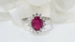 Bague 54.5 Bague marguerite en or blanc, rubis ovale et diamants 58 Facettes F4948