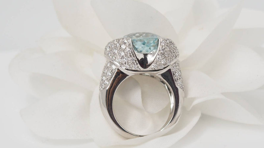 Bague Bague en or blanc aigue-marine et diamants 58 Facettes 31052
