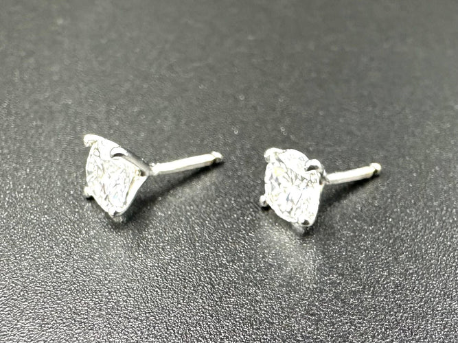 Boucles d'oreilles Boucles d’oreilles Or blanc Diamants 58 Facettes