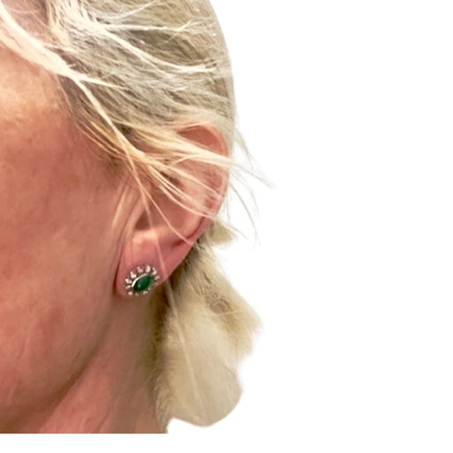 Boucles d'oreilles Boucles d'oreilles rosace en platine style Art Déco avec diamants et émeraude 58 Facettes Q13B