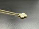 Pendentif VAN CLEEF & ARPELS. Collection Alhambra vintage, pendentif or jaune et nacre 58 Facettes