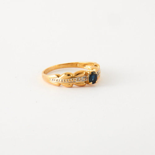 Bague 52 Bague Or jaune Saphir et éclats de diamants 58 Facettes