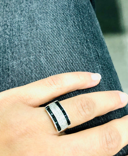 Bague 56 Bague or blanc saphirs et diamants 58 Facettes