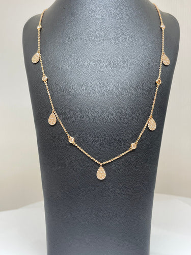 Collier Collier en or rose et motifs en diamant 58 Facettes