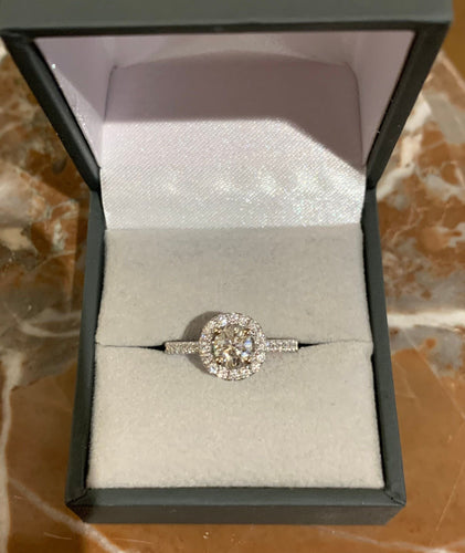 Bague 52 Bague Diamant 0.52 Cts Pavage Diamants Or Gris 58 Facettes BD120