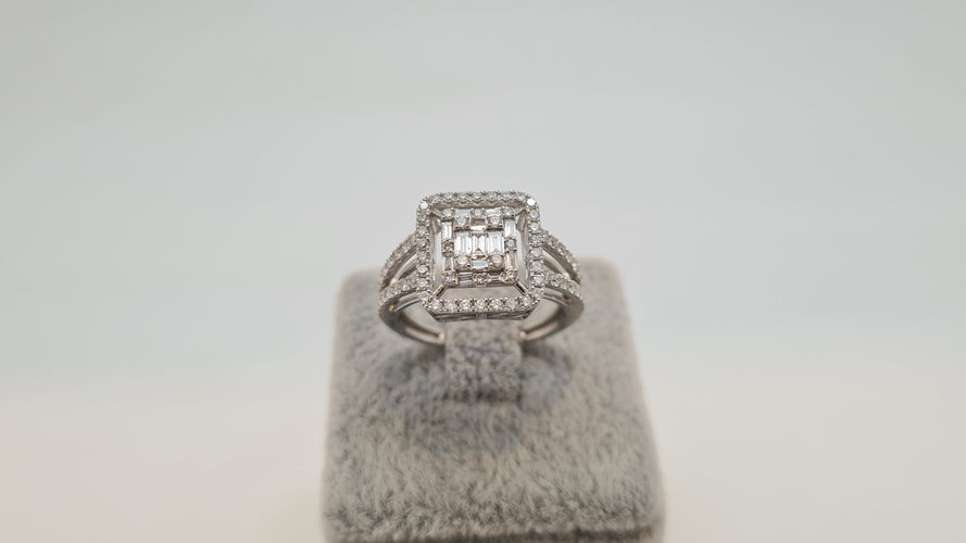 Bague 54 Bague en Or blanc & diamants 58 Facettes