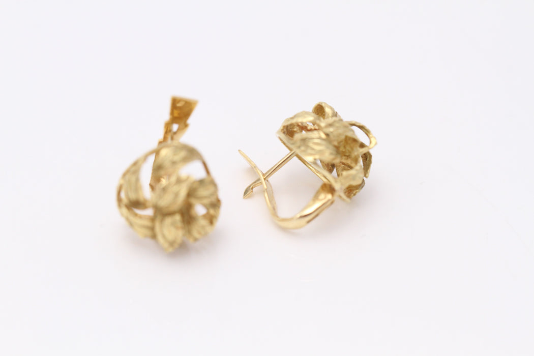 Boucles d'oreilles Boucles d'oreilles motif végétal Or jaune 58 Facettes E359019B