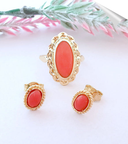 Bague Parure Bague + Boucles d'oreilles, en or, Corail en cabochon 58 Facettes AA 1549