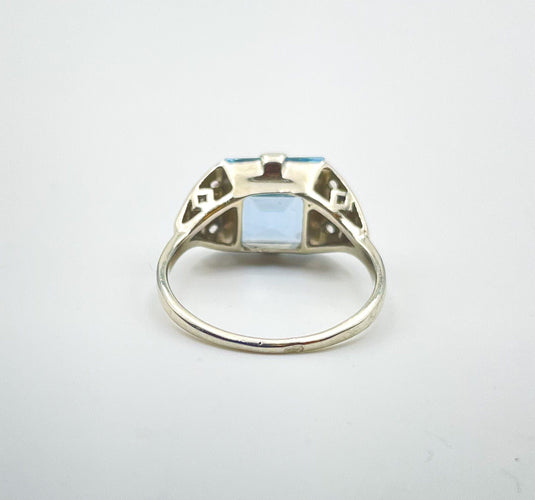 Bague 48 Bague Or blanc Aigue-marine Diamants 58 Facettes