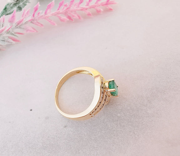 Bague Bague Emeraude Diamants 58 Facettes AA 1488