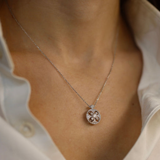 Collier Collier pendentif de style Art Déco, Or Blanc & Diamants 58 Facettes