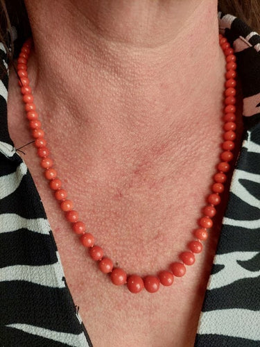 Collier COLLIER  CORAIL EN CHUTE 58 Facettes 068681
