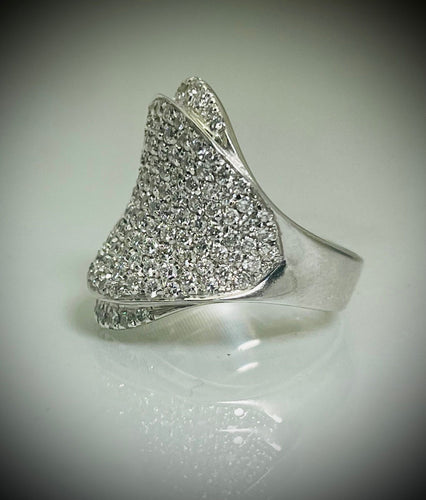 Bague Bague Diamants 58 Facettes F85