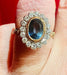 Ring 54 Ceylon Sapphire Ring, surrounded by diamonds in 18 carat yellow gold 58 Facettes A 7463