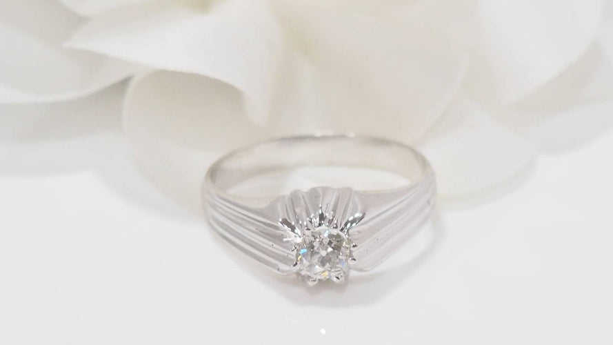 Bague 64 Bague solitaire en or blanc et diamant 58 Facettes 32196