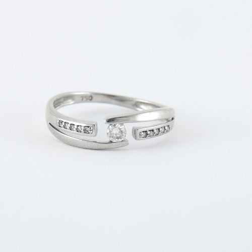 Bague 52 Bague Or blanc diamants 58 Facettes