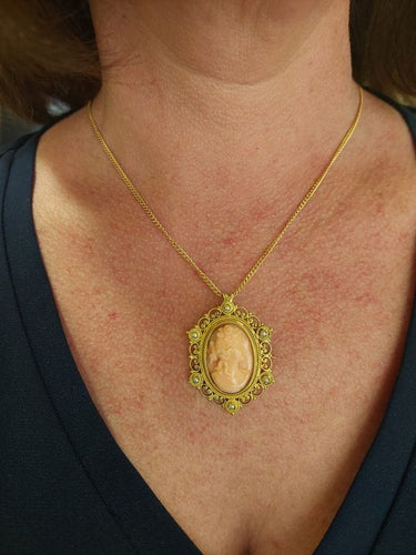 Pendentif PENDENTIF BROCHE CAMÉE ET PERLES 58 Facettes 066391