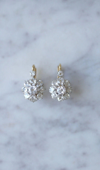 Boucles d'oreilles Boucles d'oreilles marguerite diamants 58 Facettes