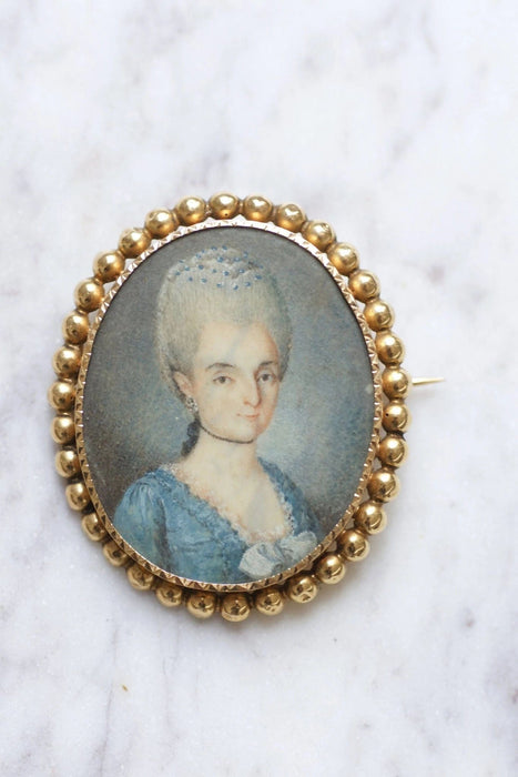 Broche Broche ancienne en or et portrait miniature 58 Facettes