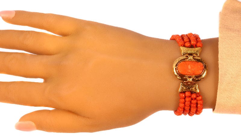 Bracelet Bracelet perles de corail 58 Facettes 17086-0035