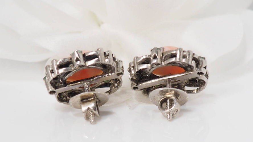Boucles d'oreilles Boucles d'oreilles ancienne en argent, émeraudes et corail 58 Facettes 31178