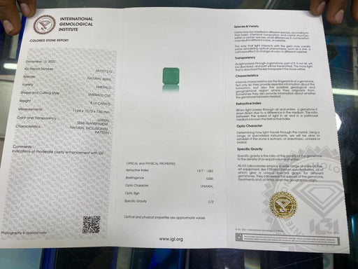 Gemstone Emeraude 8.14cts certificat IGI 58 Facettes