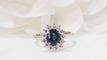 Bague 53.5 Bague marguerite en or blanc, saphir et diamants 58 Facettes F4949