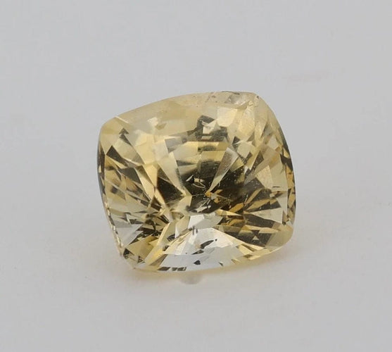 Gemstone Saphir jaune non chauffé non traité 1.12cts certificat CGL 58 Facettes 156