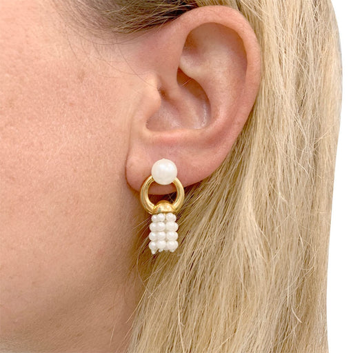 Boucles d'oreilles Boucles d'oreilles Cartier, "Pompons", or jaune, perles. 58 Facettes 32882