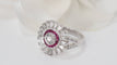 Bague 53.5 Bague ancienne en or blanc, rubis et diamants 58 Facettes 32001