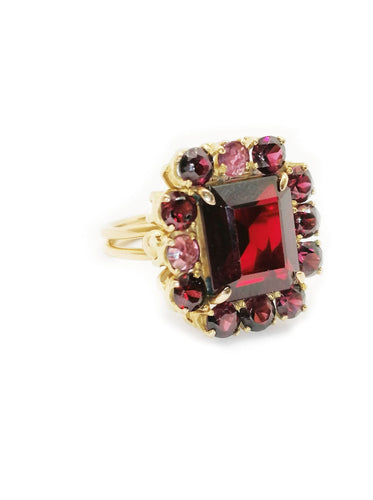 Bague Bague or jaune et grenats 58 Facettes