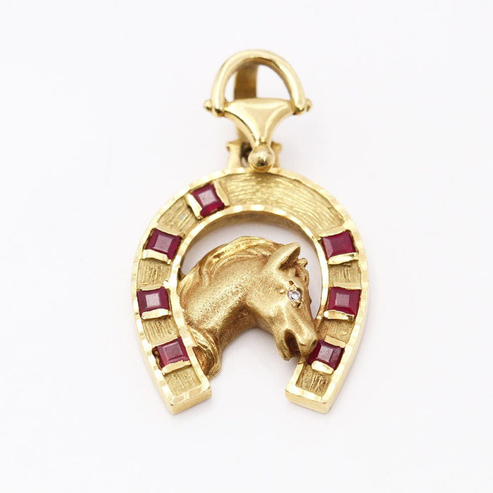 Pendentif Pendentif fer à cheval avec cheval en or 18 carats avec rubis 58 Facettes E359871I